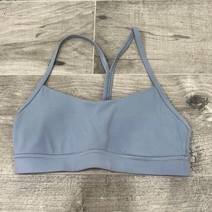 Lululemon Flow Y Bra. Size 6. Chambray